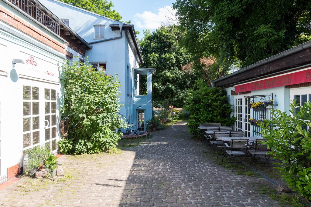 Remise Blumberg Hotel Potsdam Bagian luar foto